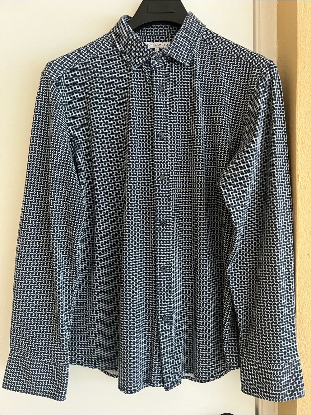 💯 Vince Camuto white and black shirt Sz L